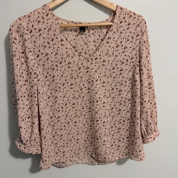 RW&Co floral blouse - Picture 2 of 3